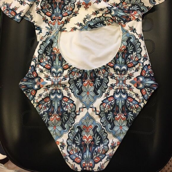 BECCA swimsuit  - Picture 3 of 4